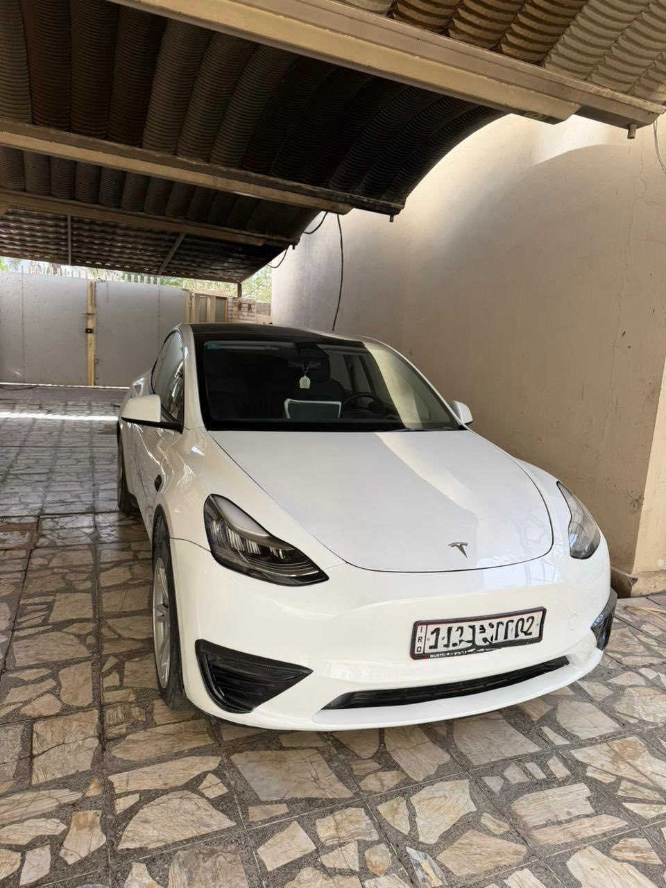 للبيع تسلا مودل y دبل ماطور موديل 2023رقم بغداد بأسمي. السيارة اون لاين اخر تحديث بطارية98‎%‎ راديتر اصلي وكالة  ايرباك شغال وراجع سستم فول مواصفات ومواصفاتها معروفه ميحتاج اذكرها  حادث امريكا جاملغ خلفي فقط وبيها حادث بالعراق بسيط جاملغ امامي السيارة ماشية 65الف كيلو وليس ميل للاستفسار وتساب *********** مكاني النجف
