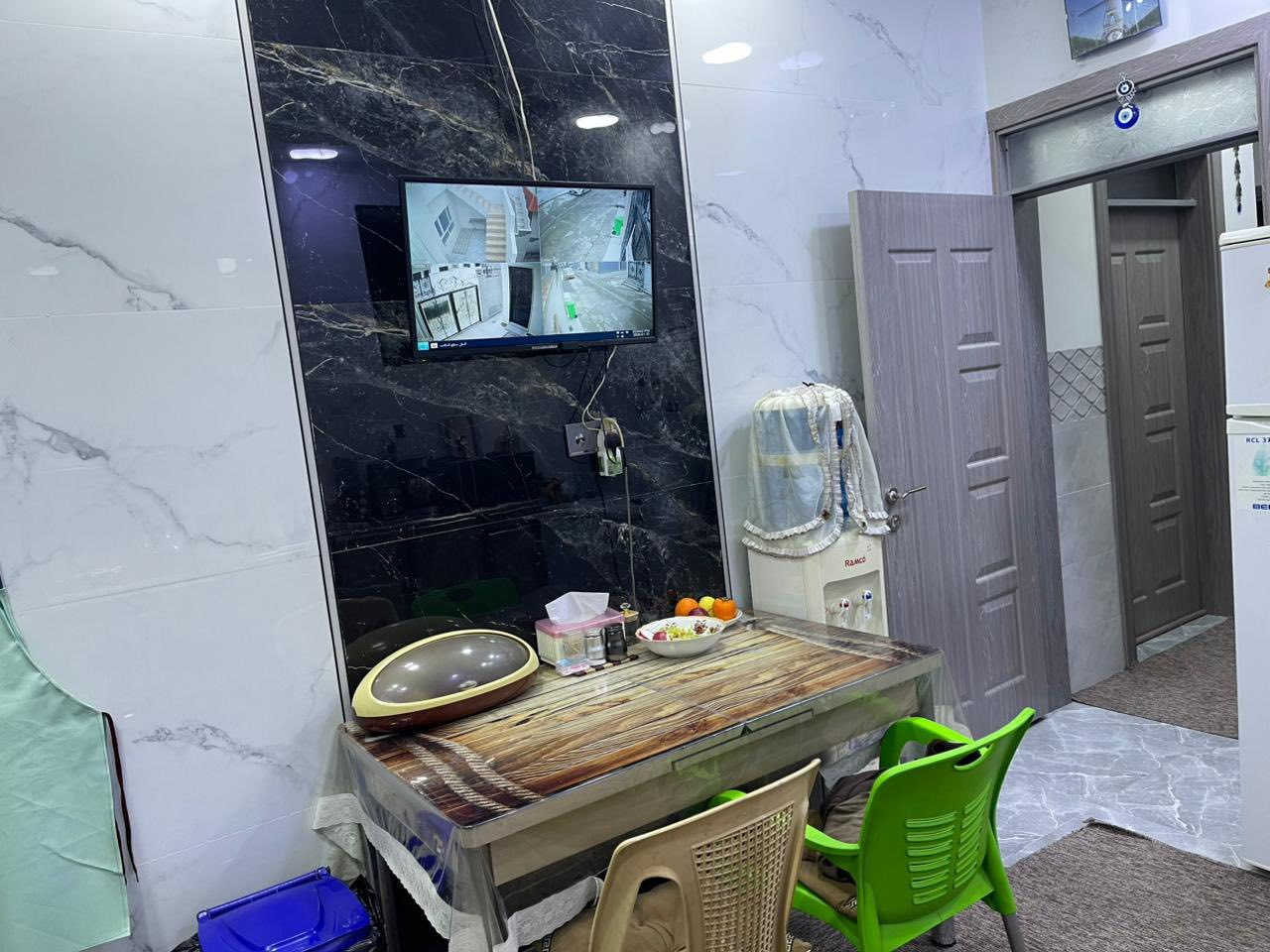 بيت للبيع حي الملايين الاولى قرب جامع الصواف جمعيه حمو رابي مساحه 145 وجهه 8 طابقين طابق الاول غرفتين نوم هول استقبال صحيات مطبخ الطابق الثاني 3 غرف نوم وهول صحيات||للأستفسار اكثر اتصل على الارقام التاليه 📞
***********
***********
