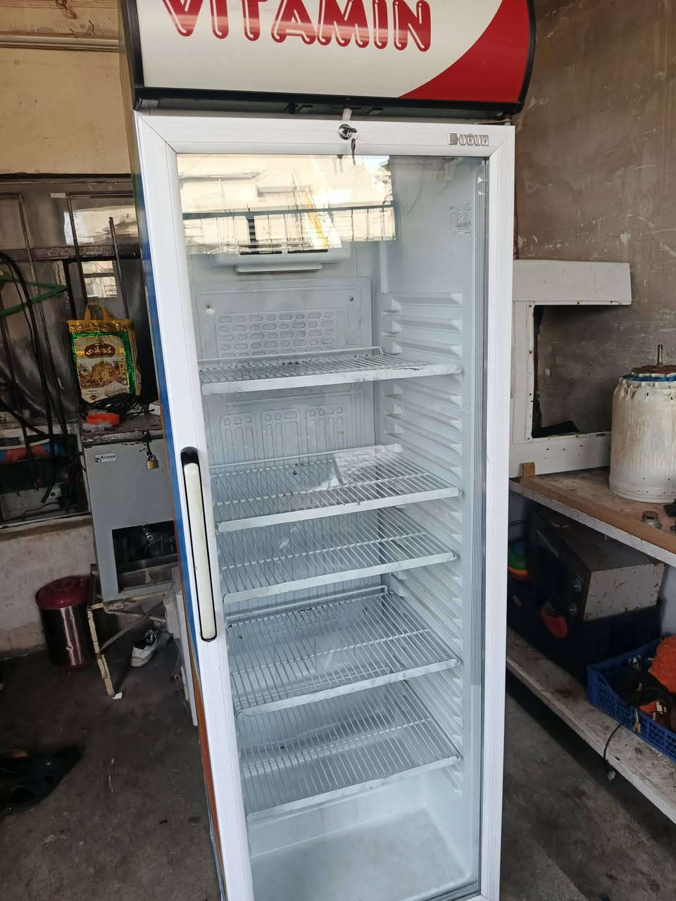 عارضه للبيع شرط الشغل شركه مامصلحه ٣٠٠الف ***********
