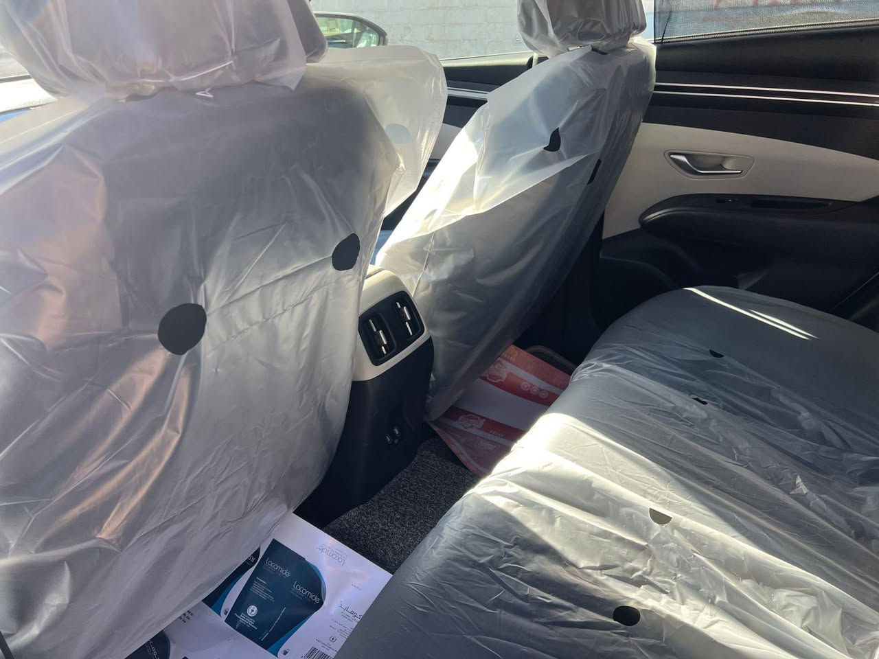 سلام عليكم عندي توكسان موديل 2023 ماشيه 34 الف السياره بيه رصعه بالباب وصبغ على شبر بالدعاميه الاماميه استخدام شخصي السياره بحاله الوكاله بصمه تشغيل عن بعد مري شفط  كراسي كهرباء السعر 218 وبيه مجال للطيبين االسياره في زيونه الاتصال ***********
