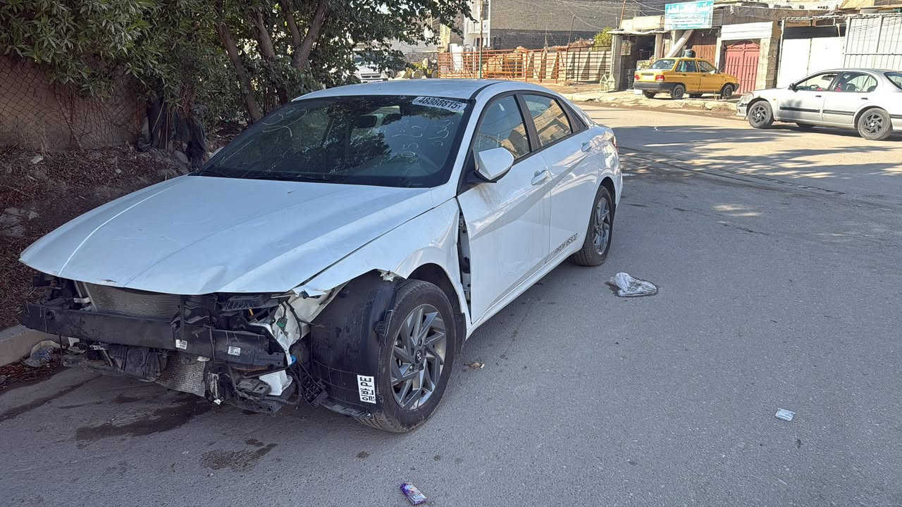 سلام عليكم النترا دخول جديد موديل 2024 هايبرد الحادث موضح بصوره المكان بغداد المشتل ***********
