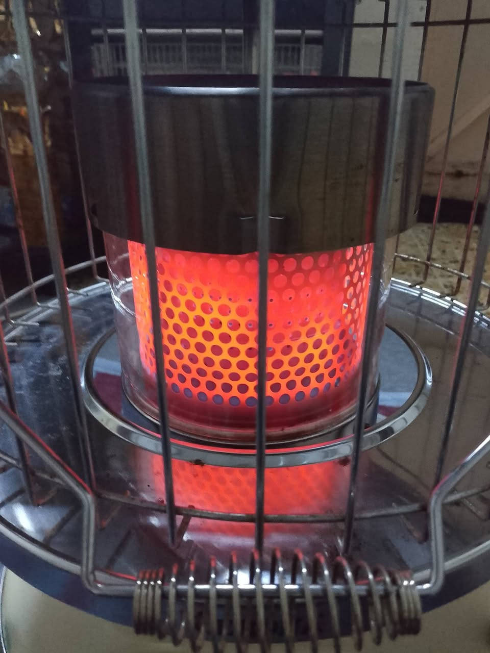 السلام عليكم صوبه فوجيكا جديده نظافه 100بل 100السعر 40 الف للتواصل ***********
