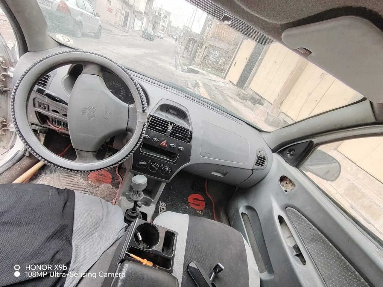 السعر 25
طيبة موديل 2013 كير محرك شرط  شرط لانفخ ولاصرف رقم ألماني شرط تحويل وكاله كابون بنزين بيها  وايرمنيه كلها شغاله طخم تاير جديد 

 الاستفسار: كورك  ***********
            آسيا    ***********
