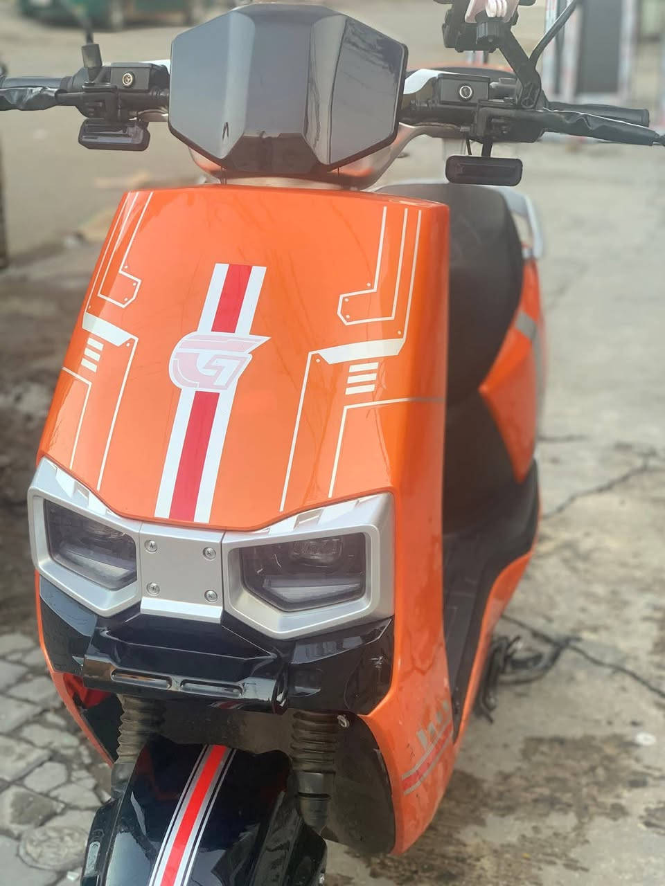 سلام عليكم
دراجه شحن 
مكفوله من كلشي 
دراجه نظيف أمانت الله
تخم تايرات جديد
بطاريات جديده شركه ولي 
سعره750 بيه مجال 
ملاحظه دراجه هنا بصوره مامشدود درع بيه درع امامي 
عنوان بغداد الجديدة نعيريه


**إذا كنت صاحب هذا الإعلان وتريد حذفه لأي سبب، رجاءا أرسل رسالة إلى الدعم الفني**