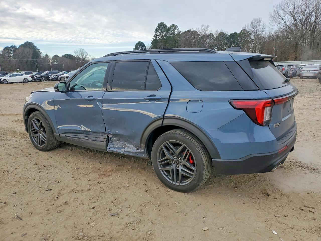 🚨 تنويه مهم
هذه السيارة معروضة في المزاد الأمريكي 🇺🇸
والمزايدة والشراء تتم عن طريق مكتب الباخرة للمزادات 🇮🇶
🔥 تدخل بكتاب الشهداء
───────────────
🚗 نوع السيارة:2025 FORD EXPLORER ST
📅 تاريخ المزاد:الاثنين 02-03-2026
💰 السعر: يتحدد داخل المزاد
📊 الممشى:17134 ميل فعلي
🛠️المحرك: 6 سلندر / 3 لتر
───────────────

🔥 مجاناً مجاناً مجاناً
📄 تقرير كارفاكس مجاني بدون أي مقابل
───────────────

🚗 سحب السيارة خلال 24 ساعة من وقت التسديد
💸 حسابات مخفّضة وعمولات أقل من السوق
───────────────

🚢 الشحن متوفر من:
🇺🇸 🇨🇦 جميع الولايات الأمريكية والكندية
➡️ شحن مباشر إلى العراق
➡️ العقبة – جبل علي – ميرسين
───────────────

🛃 تخليص كمركي كامل من ميناء أم قصر
🏔️ تخليص كمركي إلى إقليم كردستان
🇯🇴 شحن مباشر إلى عمّان (العقبة)
🇹🇷 شحن إلى ميناء ميرسين – تركيا
───────────────

🏢 فروع الشركة:
📍 الفرع الأول: بغداد – السيدية – الإعلام
📍 الفرع الثاني: الإمارات العربية المتحدة – الشارقة – الصناعية 4
───────────────

👥 مجموعة البيع والشراء:
https://www.facebook.com/share/g/17pXXBgeeU/?mibextid=wwXIfr

───────────────

🎵 TikTok:
https://www.tiktok.com/@al_bakhera?t=8qGOLioZlVE&_r=1

───────────────

📞 للاستفسار والتواصل:
+9647739115599


**إذا كنت صاحب هذا الإعلان وتريد حذفه لأي سبب، رجاءا أرسل رسالة إلى الدعم الفني**