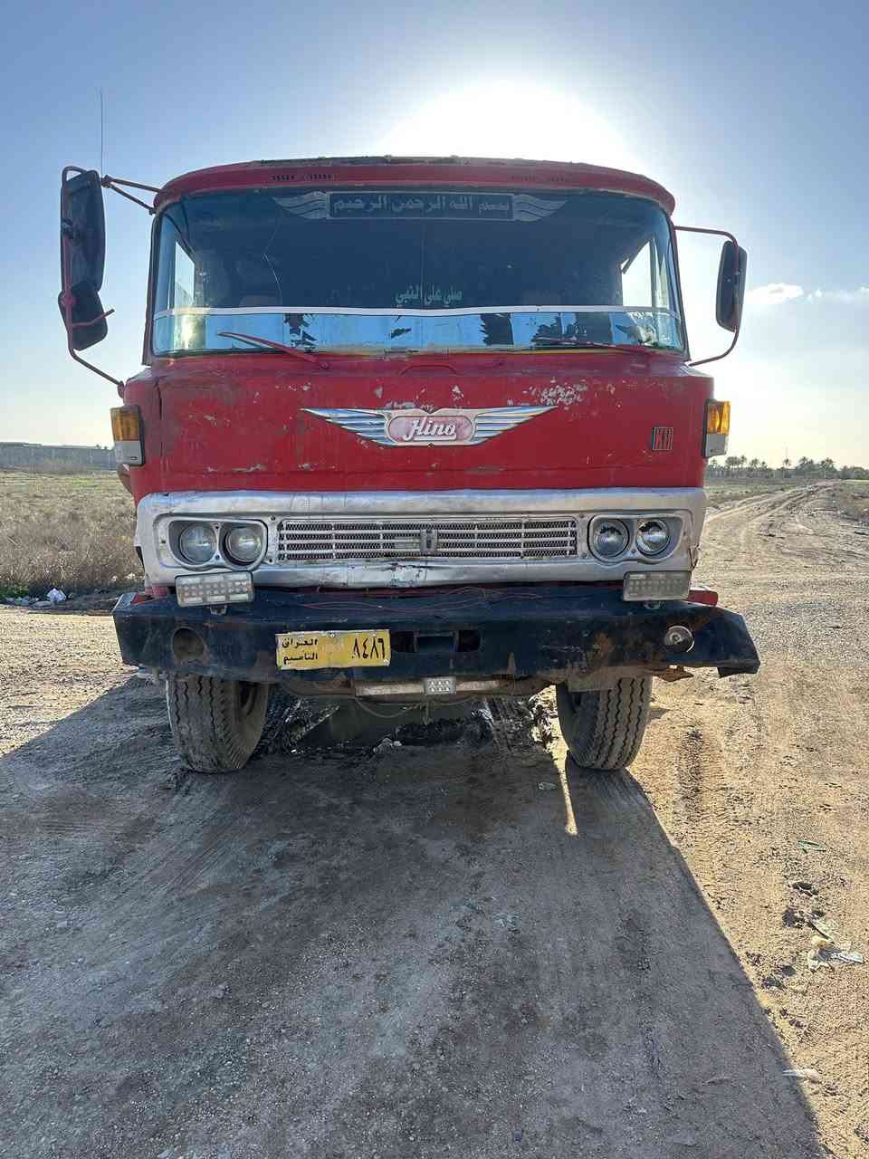 سلام عليكم عندي هينو البيع ٨٢سيارة حلوة  وجاهزة تانكي نضيف حمولة ١٤ الف وأي استفسار اتصل ودلل***********
