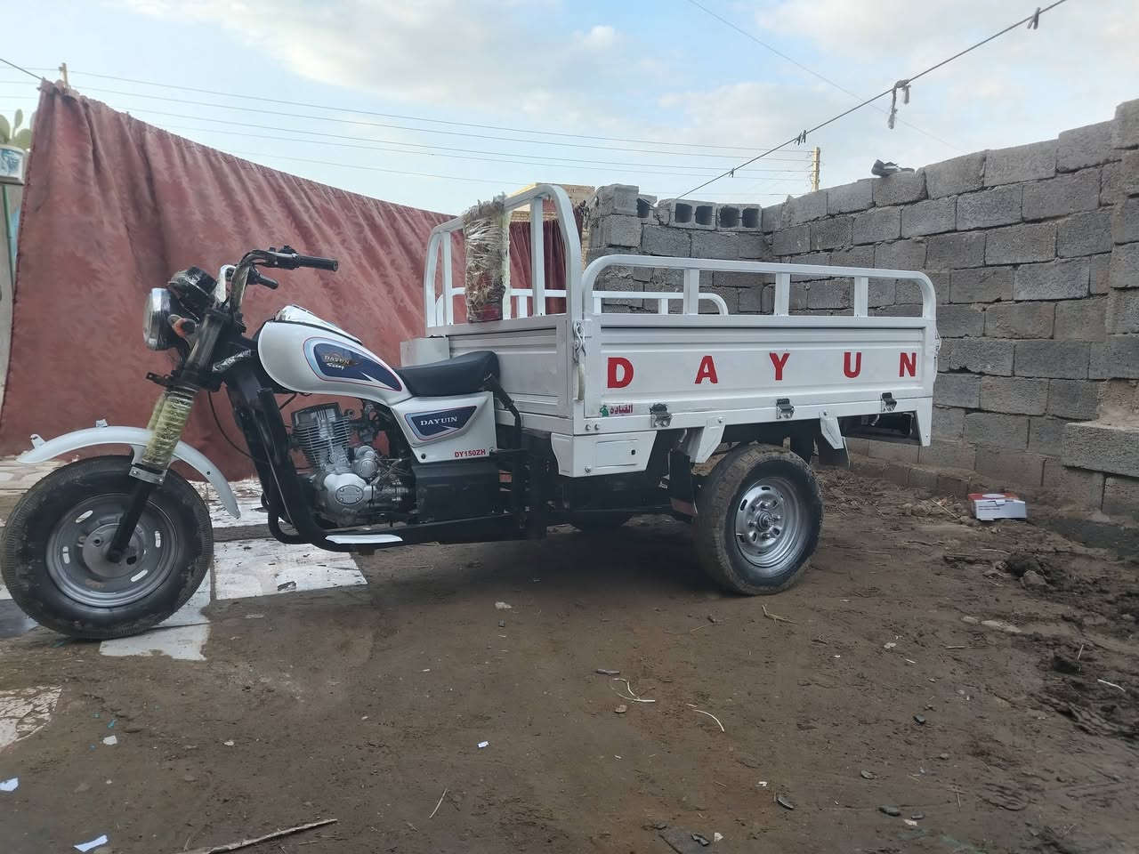 سلام عليكم ستوته دايون ٢٠٢٠ بدون أوراق اتكفلها عشائريا تخم تاير كهربايات ضفيره كلها جديده محرك لايدخن ولا ينغص ستوته لاخياس ولالحيم سعرها ١١٥٠ وبيها مجال مكاني الفجر للاستفسار ***********
