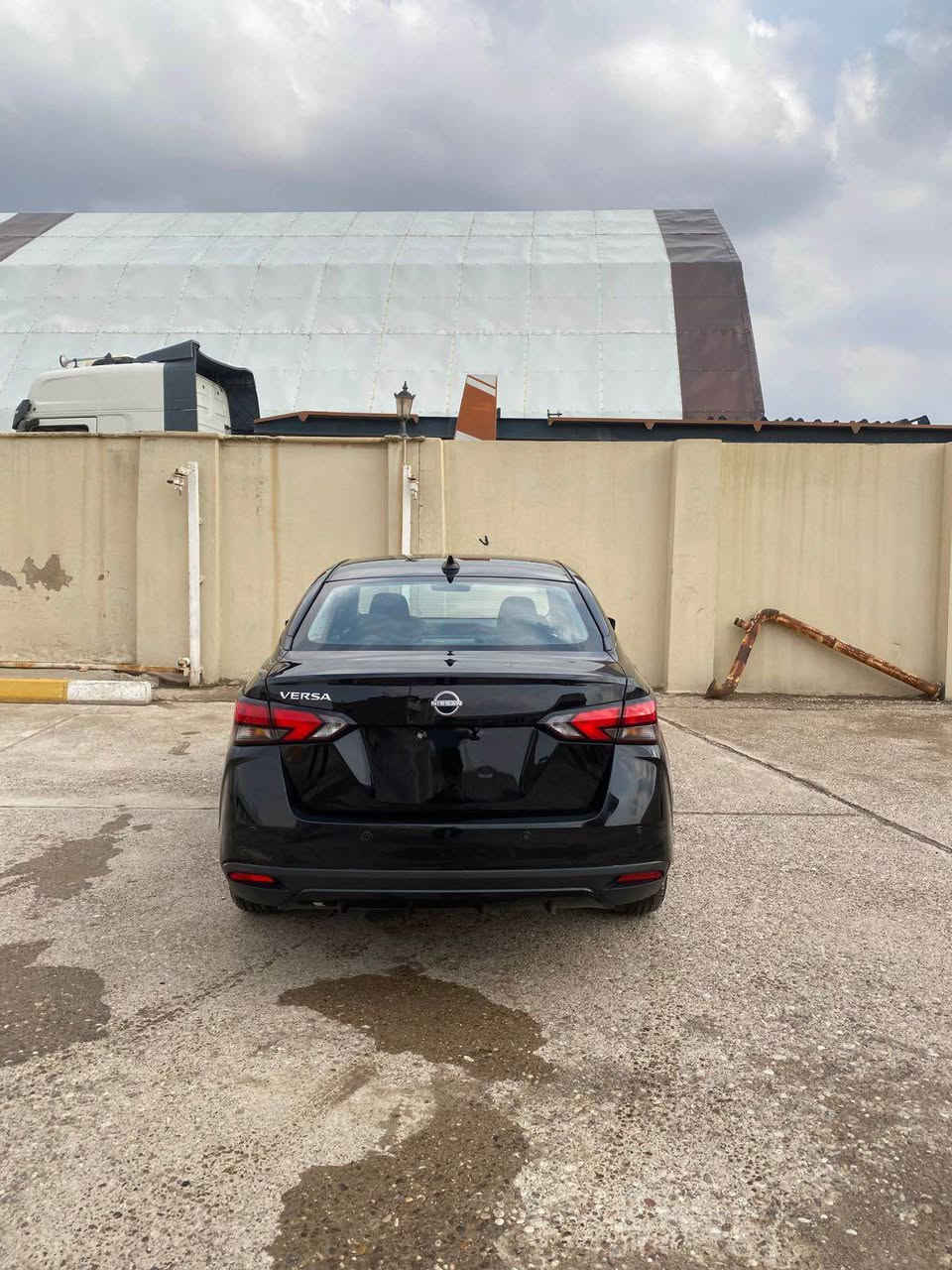 نیسان ڤیرسا- 2025
سبغ/دو پارچەو نیو سبوغ
ایرباک/سوکان سیستم
رقم کاتی شرتی رقم 
مواسفات /SV
حساس 
رادار
شاشە
جهئ سیارئ /ئاکرئ 
***********
