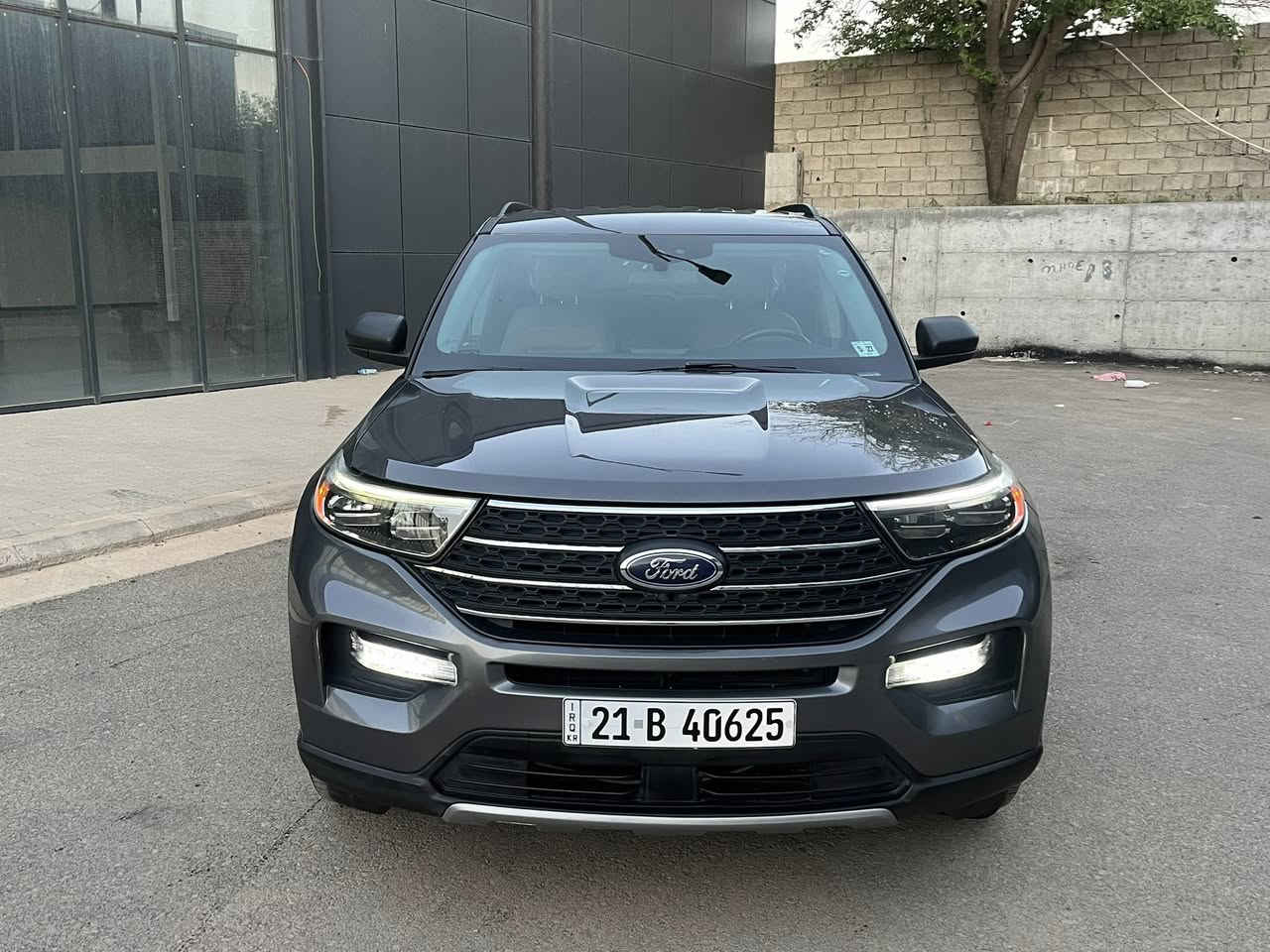 فورد اكسبلورر ٢٠٢٢ XLT 4WD
ماشي ٤٤ الف ميل 
حادث خفيف 
جاملخ سكن صبغ 
و باب جهة سائق بدل بلادي 
بدون داخل و بدون ارباك 

مواصفات 
رادار كاميرا حساس 
بصمة شغال 
كشن بدل جلد 
كشن كهربائي 
كشن تدفئة 
كشن ملكي 👑

رقم جاهز 
كير محرك كل بشرط 
سعر ٢٣٥$ ورقة و مجال 
مكان سليمانية 
***********📞
