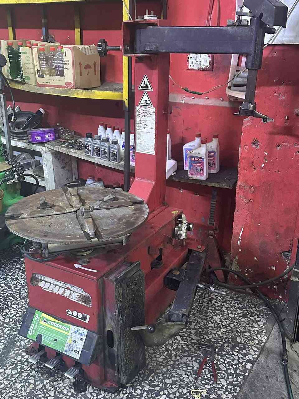 خالعه للبيع مستخدمه ايطاليه مابيه نقص شي مكانها بغداد بلديات سعرها مناسب ***********
