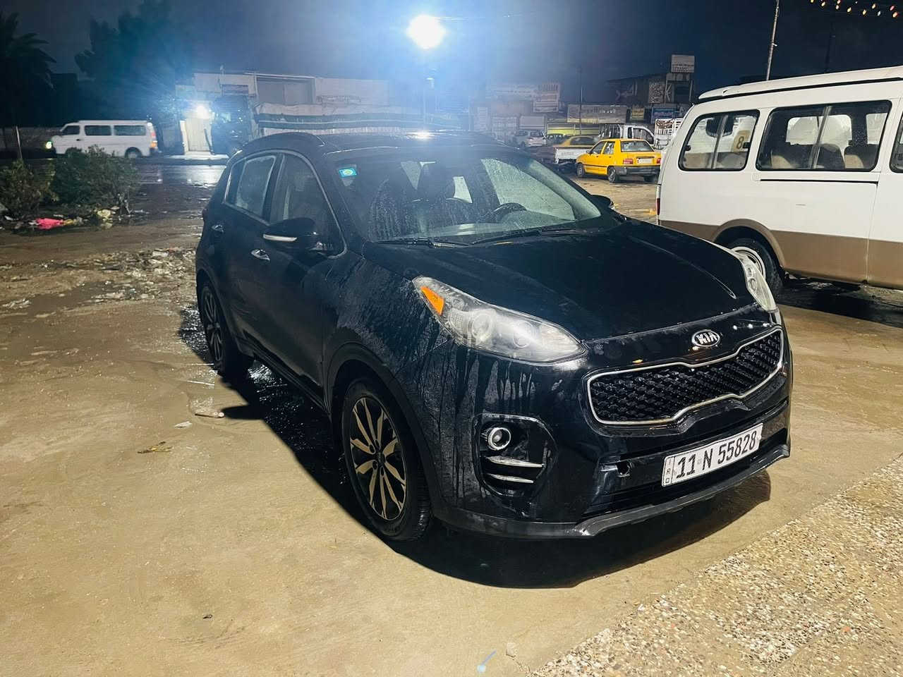 كيا سبورتج 2019
امريكي رقم بغداد بإسمي 
فول مواصفات للاخير 
بدون حادث او صبغ او تبديل حادثه فقط بارد جدًا بسيط 
العنوان بغداد للاستفسار 
***********
