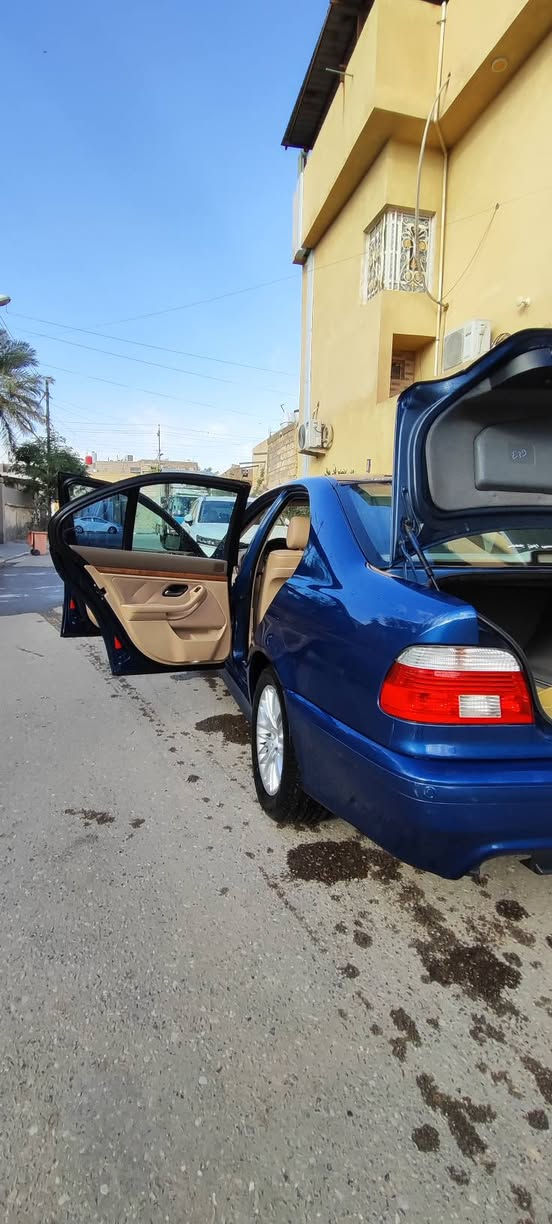 السلام عليكم للبيع بيئم صقر 525i  موديل 2003 خليجي مكينه دبل فانوس تبريد حداده جاهزه سياره  كشنات كهربائي برده كهرباء  سلايت جام مري قلاب  سياره مصبوغه جماليه سياره جديده رقم بصرة دولي  سعر 125 وبيه مجال للأستفسار : *********** البصرة, العراق
