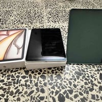 للبيع ‏Ipad air 6 256gb  مع الملحقات (حافظة وراسية وكيبل اصليات )   نظ...