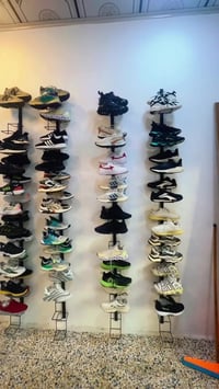 أحذية أوروبية • حي سومر • قرب مطعم سومر