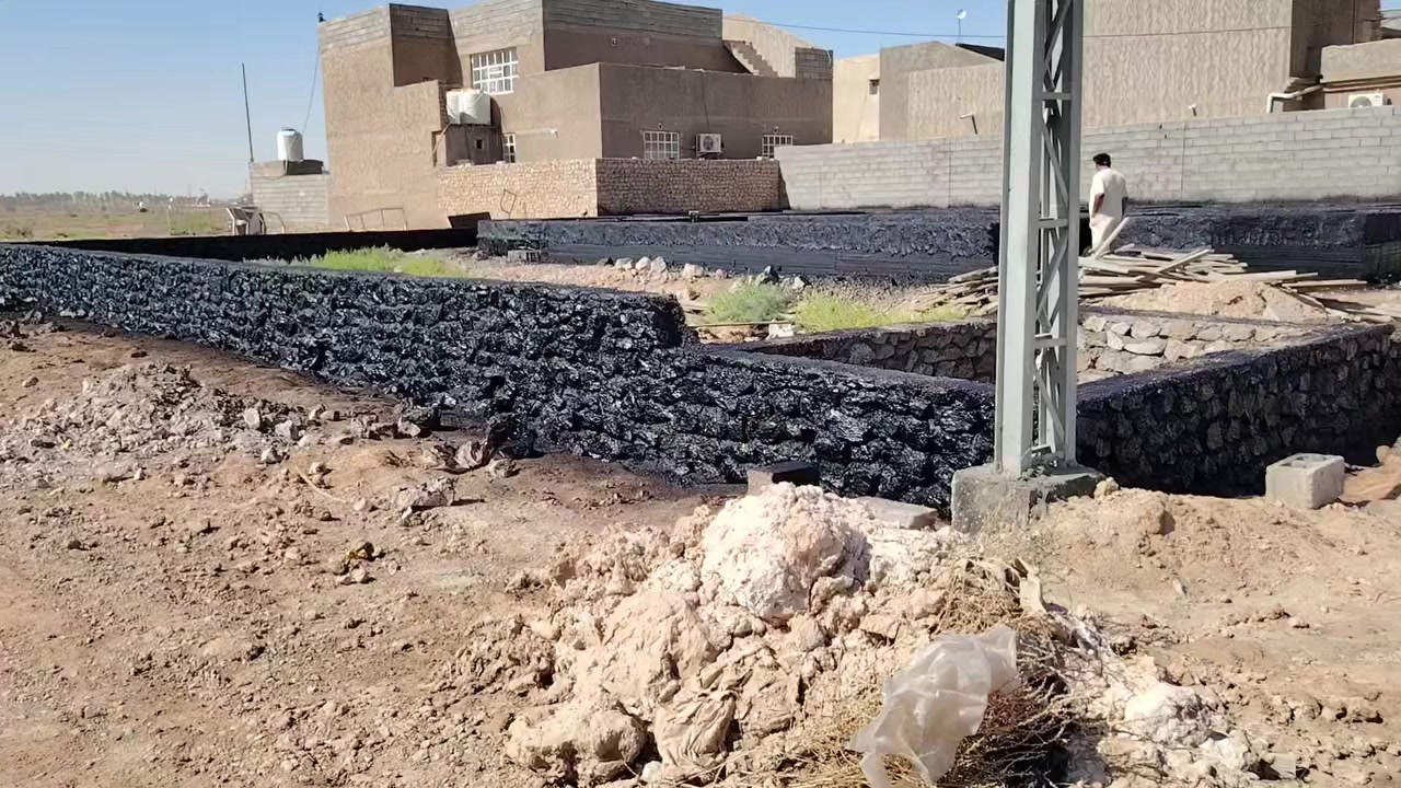 نحن مستعدون لتقير المباني والبيوت
وتزفيت الأساس وعمل الاوزوكام 
وعمل اللباد والماستك وتقيير السراديب واحواض الماء في جميع المحافظات
***********
*********** واتساب
