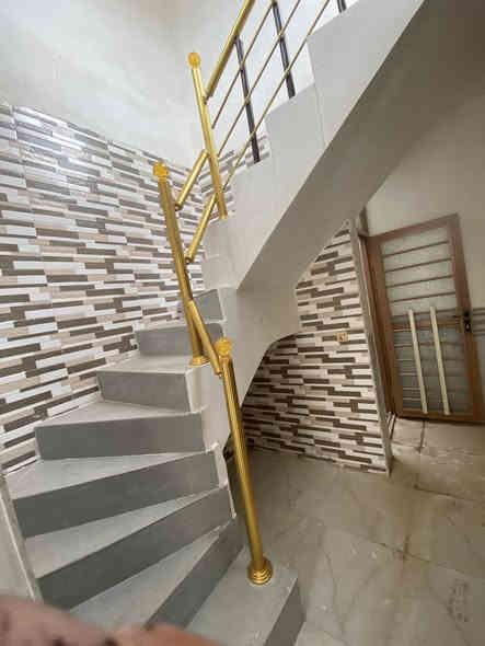 ***********
دار للبيع مساحه (50)م طابق واحد جاهز لسكن وحسينيه طابو زراعي قرار محكمه بسمك مباشر مع صاحب الأرض
((((((حي الكرار قرب مستشفى كفيل سايدين جاير)))))

*********** واتساب السعر 55
