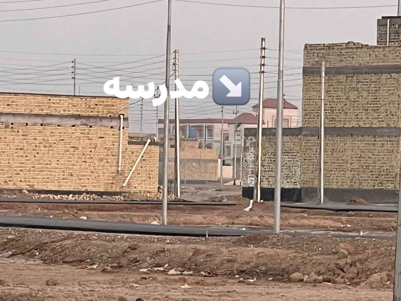 قطعة ارض للبيع مساحه 250 متر ركن وجه ١٢ ونص ونزال ٢٠ بحي القصور قرب المدرسه النموذجية نوع العقار طابو سند ٢٥ قرار محكمه تحويل مباشر خدمات كامله تبليط كهرباء ماي مجاري سعر اقل من السوك ٣٦ مليون نهايته وليريد نص ١٢٥ مربع اتصير وجه ١٠ ونزال ١٢ ونص سعر ١٨ مليون الشراي ايخابرني ***********
