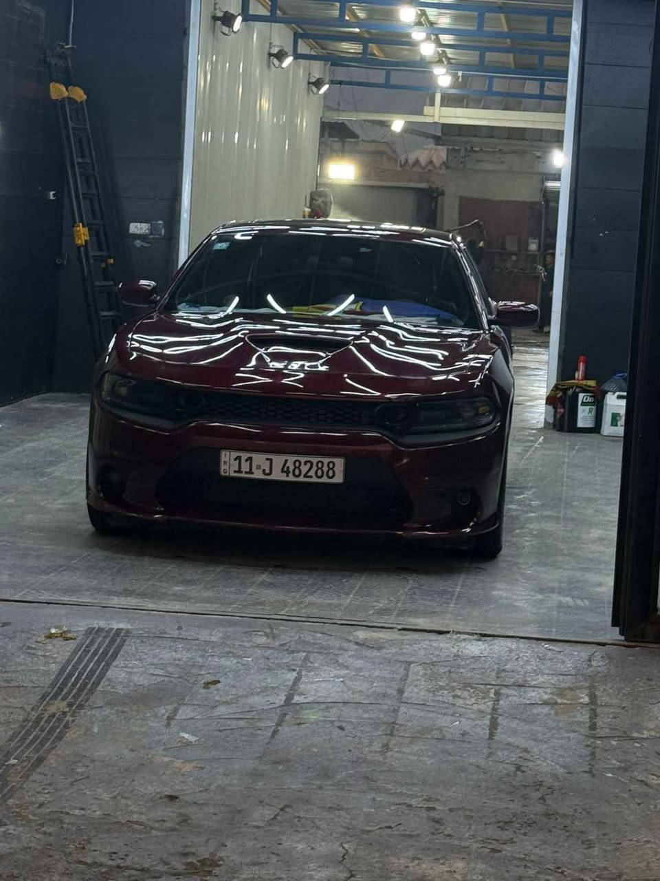 السلام عليكم جارجر للبيع موديل 2020 السيارة رقم بغداد السيارة حادثهة جاملقات امامية وبنيد يعني 3 قطع وبيهة شوي صبغ بمقدمة الشاصي السيارة فول مواصفات 6 سلندر السيارة جاهزة من كلشي ما عوزهة اي شي مكانهة البصرة وهذا رقمي *********** الزبير, البصرة
