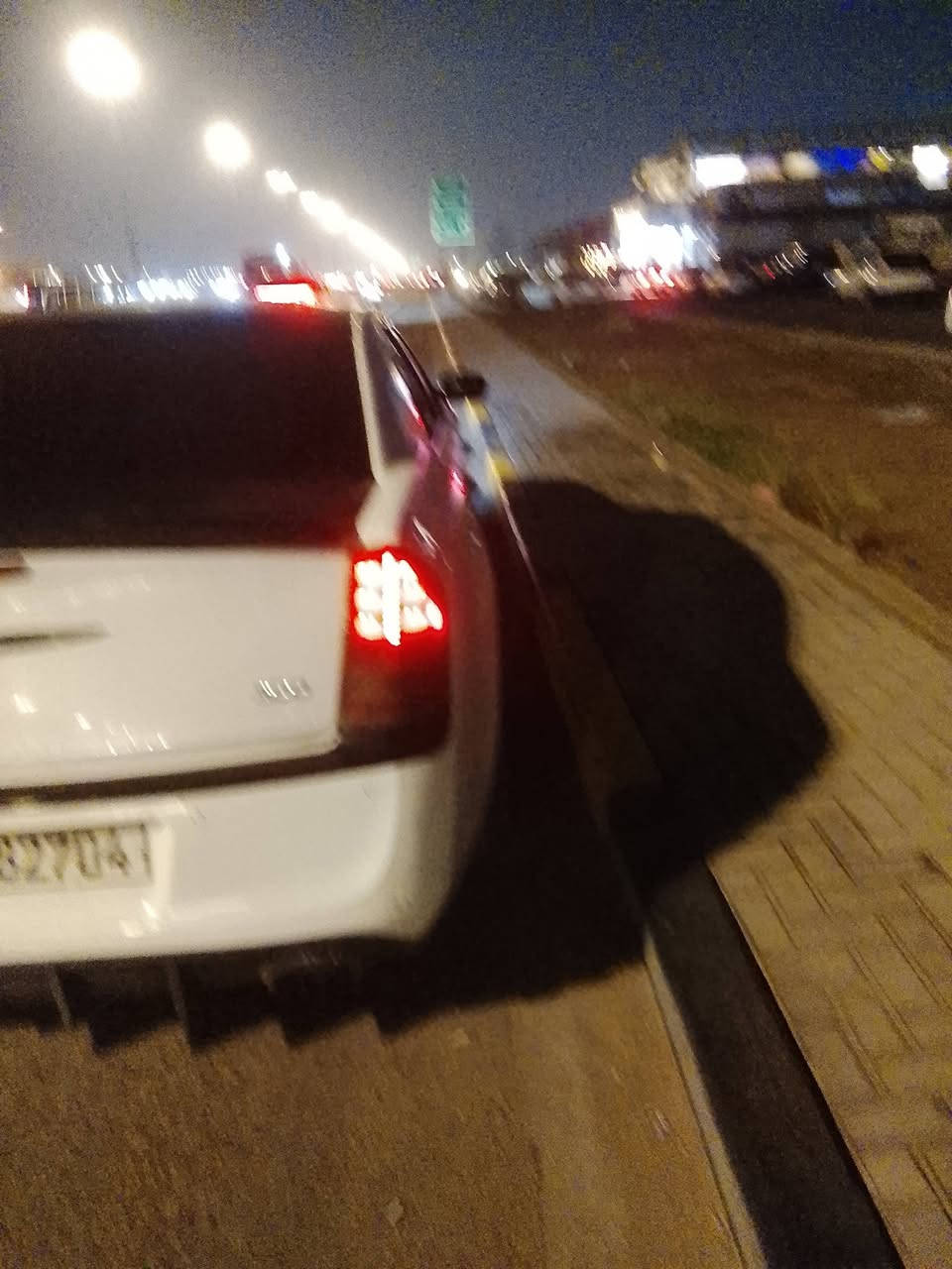 سلام عليكم سياره البيع وبامه دوات دوات دوات بيه بس كص قماره 2013 سياره من كلشي جاهز ماذب عليه رابع كيره مكينه وحديده وتدفه وتبريد كل جديد دواخل حلوه راقم رابيل متوم طبق اصل سنويه وشصي مكان سياره بلبصره 50 وبيه مجال ***********
