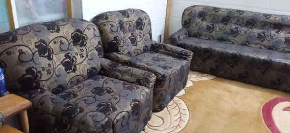 تخم نضيف كولش تكمة وقويةومابي اي ضرر10 مقاعد واب 250 وبي مجال مكان حي أؤر ***********
