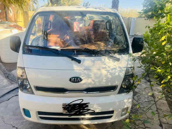 السلام عليكم
كيا بنكو ٢٧٠٠ دبل قمارة موديل ٢٠١٥ السياره جاهزه ومكفولة كير ومحرك واكسل وحداديه بشرط مال جناي  رقم واسط تحويل ثاني يوم مكان السياره بابل الشوملي جسر الدولي رقم الهاتف ***********
