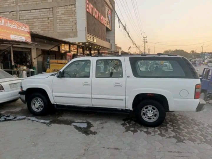 للبيع او مراوس الفينية فحل ٨ براغي طبلة ٢٠٠١ محرك ٥٣٠٠ كير ١٠٠٠ مكفولات رقم انكليزي بسمي تخم تاير باتري جديد تبريد ثلج سنتر شاشة سيارة احلا من الصور دواخل حلوة سعر ٩٥ بغداد الراشدية ***********
