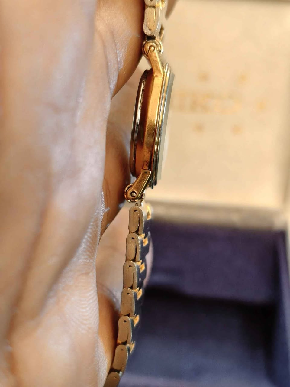 ساعه يد نسائيه عتيقة نادرة جدا من SEIKO 
كوارتز تعمل بدقة
لمزيد من التفاصيل و الصور و الاستعلام 
برجاء التواصل انبوكس الشيخ زايد, الجيزة


**إذا كنت صاحب هذا الإعلان وتريد حذفه لأي سبب، رجاءا أرسل رسالة إلى الدعم الفني**