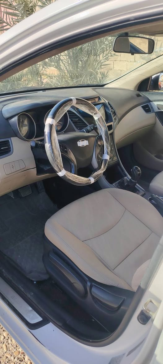 السلام عليكم الانترا موديل 15خليجي وتفاصيلهه ع الأنتصال رقم الهاتف ***********
