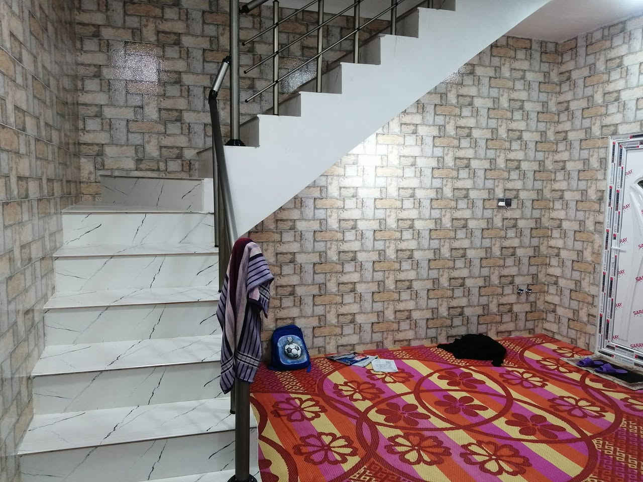 يــالله بــيــت 100 متر 
بناء جديد طابوك … صب اساس وسقف 
سطح مطبك شتايكر بــيــت جاهز وقريب لشارع 
غــــرفـــه صــــالـــه اســـتــقــبــال مــطــبـــخ تـــخــاريـــج 
عنوان البيت شارع المطار شارع علكم …قرار محكمه طابو زراعي 

 +اتــصـال ***********
