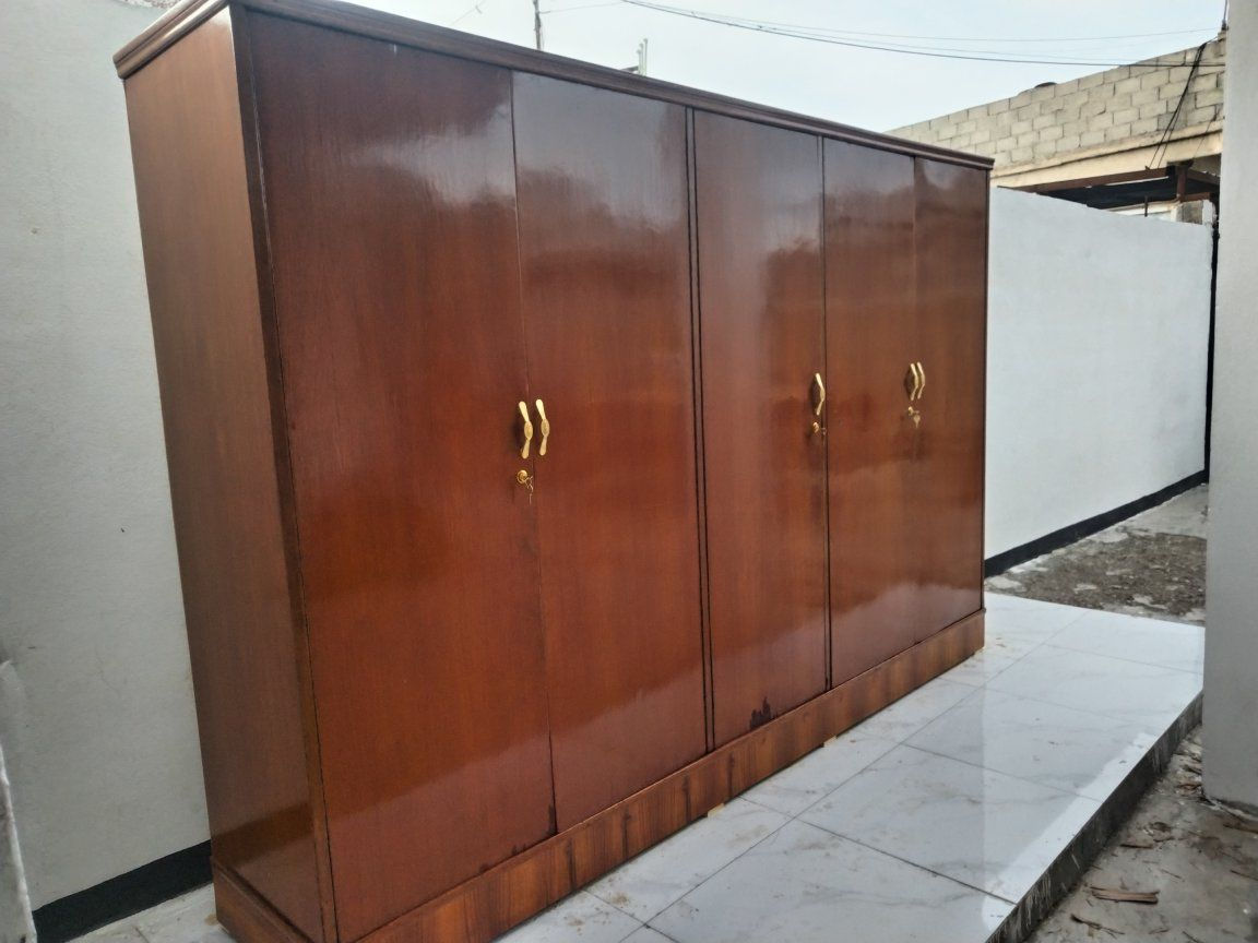 قنصور خمس أبواب ناصي نضافه فول السعر 225وبي مجال ***********
