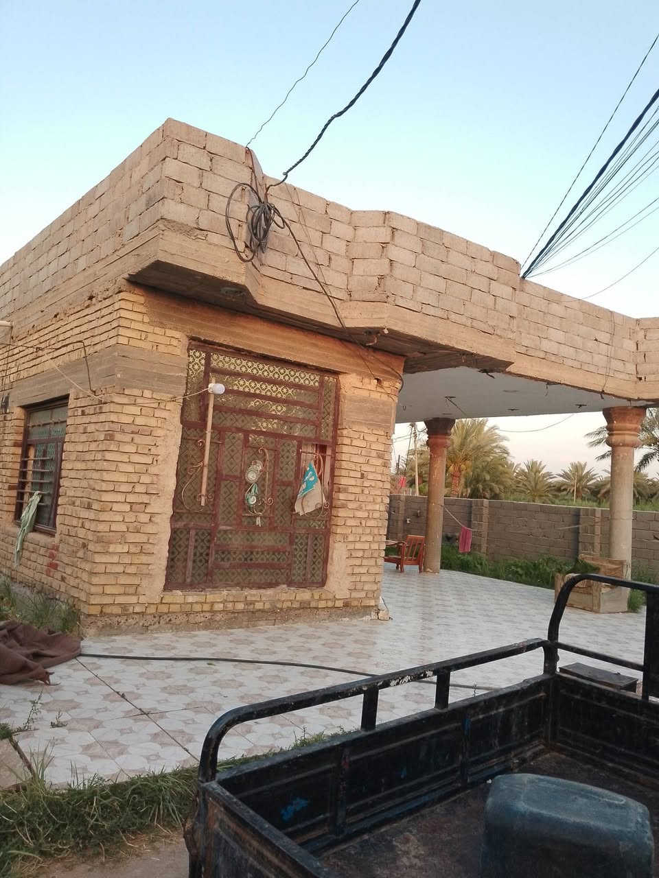 السلام عليكم
بيت البيع مساحه600

البناء230
مكاني بابل محاويل حي ابو سديره
مشمول بل تطويب السعر 70بي مجال  لاتصال ***********
