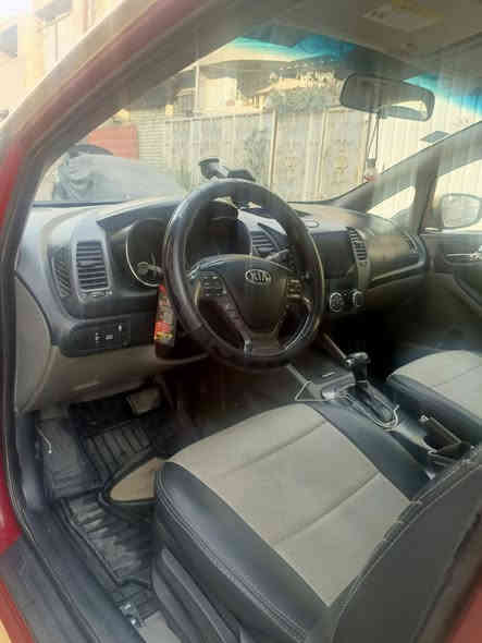 السلام عليكم 
للبيع كيا فورتي موديل 2015وارد امريكي تعديل بنيد وجاملغ بدون تبديل مكينة 2000 بأسمي تحويل ثاني يوم مصفرة هيئة وغرامات العنوان بغداد العبيدي حي الرئاسه شارع 20 
***********
