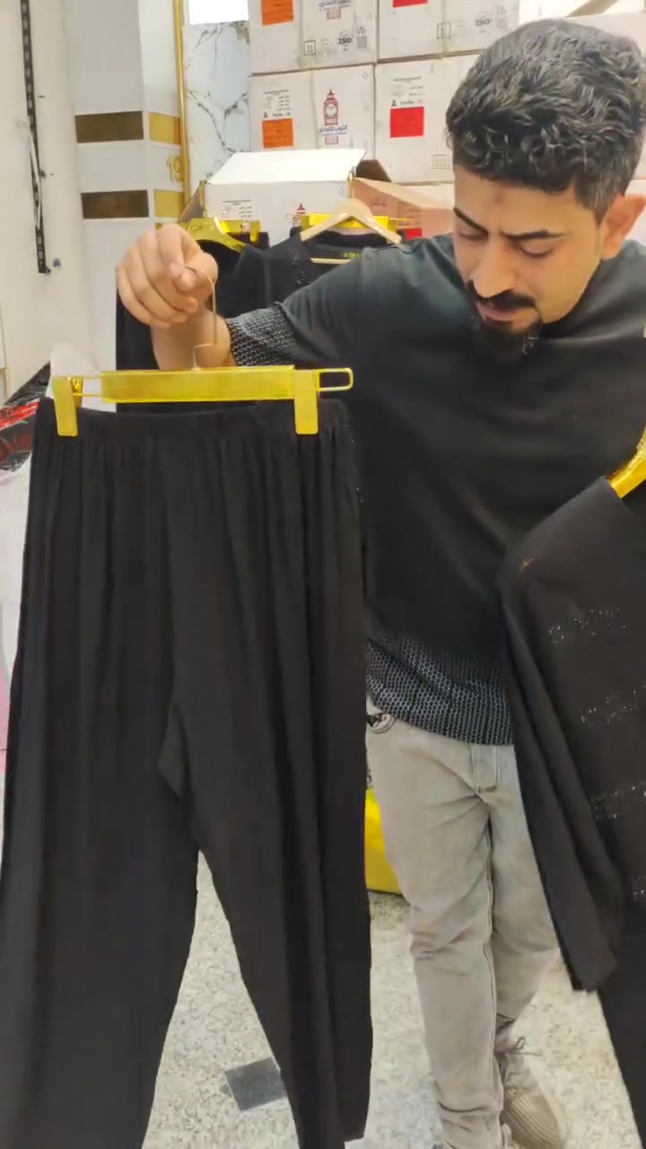 عيوني متابعينا ❤️‍🔥💯
شوفو موديلات اليوم وفرنالكم تراك نسائي اسود فحم خامة كشمير الاصلي ✨
قياسات كاملة😍موديلات ونقشة مختلفة
سعر درزن 96 الف 😍
يوجد توصيل البصرة وجميع المحافظات ✨


**إذا كنت صاحب هذا الإعلان وتريد حذفه لأي سبب، رجاءا أرسل رسالة إلى الدعم الفني**