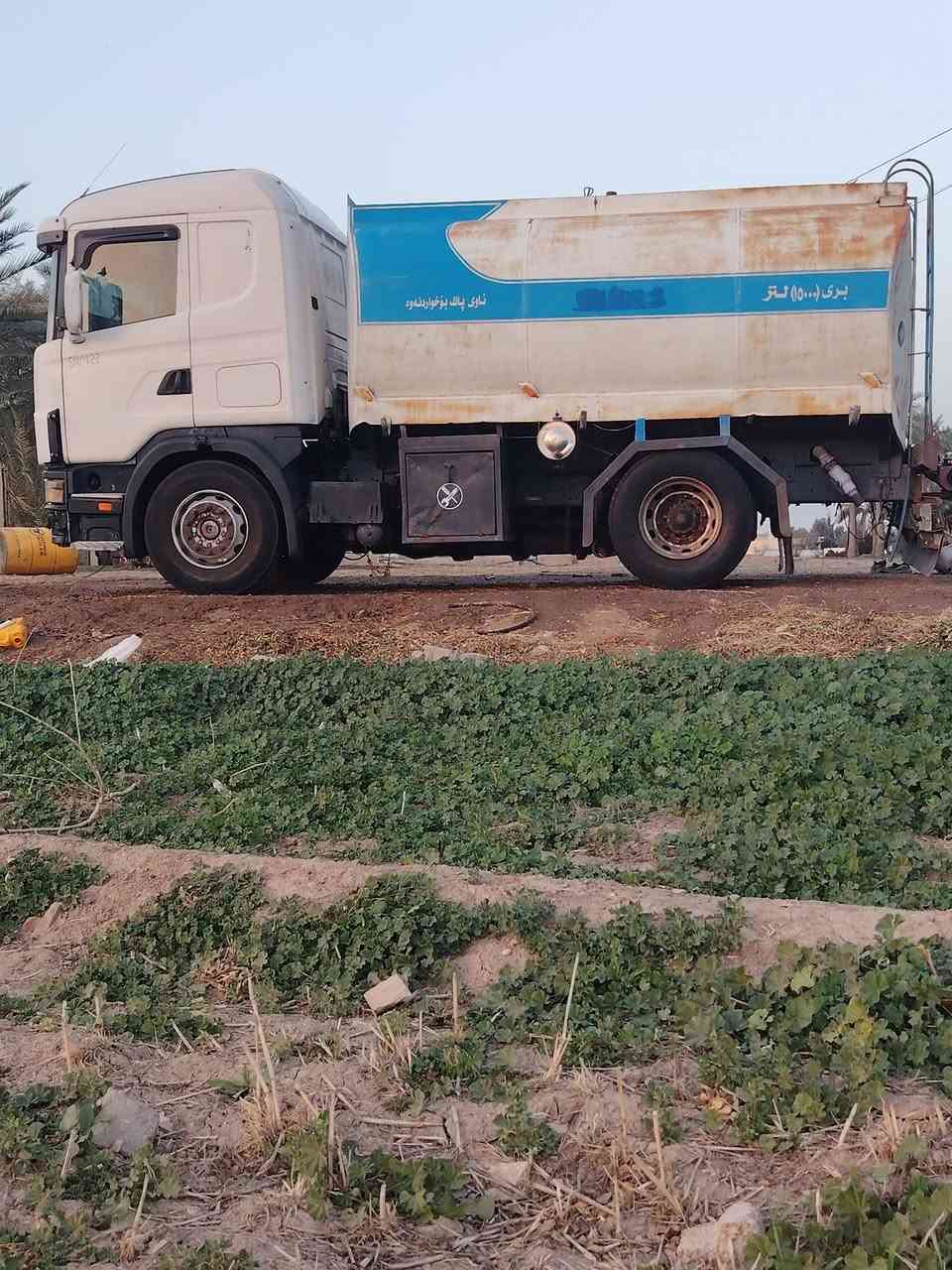 السلام عليكم
سيارة سكانيا موديل 2000 مكفول كفالة عامة كير ومحرك واكسل تخم تاير جديد مكان بغداد الرضوانية السعر 165
***********
***********
