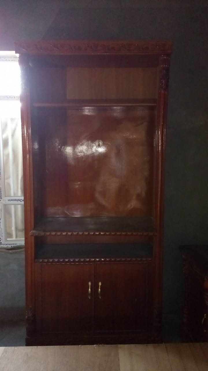 السلام عليكم اخوان توجد غرفه توج حطاطه مستخدم السعر 800وبيه مجال الاستفسار عن الرقم ***********
