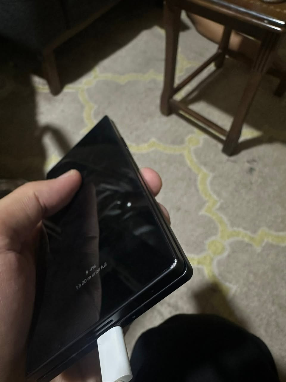للبيع: Samsung Galaxy Z Fold7 (1TB)
 • الموديل: Samsung Galaxy Z Fold7
 • السعة: 1 تيرابايت (1TB)
 • اللون: أسود
 • مدة الاستخدام: 4 أشهر
 • الحالة: ممتازة جدًا
 • الخدوش: خدوش بسيطة جدًا في إحدى الزوايا فقط، ولا تؤثر على الاستخدام.
 • الشاشات: الداخلية والخارجية بحالة ممتازة.
 • البطارية: ممتازة، وتظهر من الاستخدام الحالي أنها بحالة شبه جديدة (الاستخدام منخفض جدًا).
 • الأداء: سريع جدًا ولا توجد أي مشاكل أو أعطال.
 • الملحقات: مع العلبة الأصلية.

أهم المواصفات
 • شاشة داخلية Dynamic AMOLED 2X قياس 8.0 بوصة بمعدل تحديث 120Hz.
 • شاشة خارجية Dynamic AMOLED 2X قياس 6.5 بوصة بمعدل تحديث 120Hz.
 • معالج Snapdragon 8 Elite for Galaxy.
 • ذاكرة تخزين 1TB.
 • ذاكرة RAM 16GB.
 • كاميرا رئيسية 200MP.
 • كاميرا واسعة 12MP.
 • كاميرا تيليفوتو 10MP (تقريب بصري 3x).
 • كاميرتان أماميتان.
 • بطارية 4400mAh مع شحن سريع سلكي ولاسلكي.
 • مقاومة للماء بمعيار IP48.
 • يدعم 5G و Galaxy AI.
السعر 2300,000 مليونين وثلاث مئة الف


**إذا كنت صاحب هذا الإعلان وتريد حذفه لأي سبب، رجاءا أرسل رسالة إلى الدعم الفني**