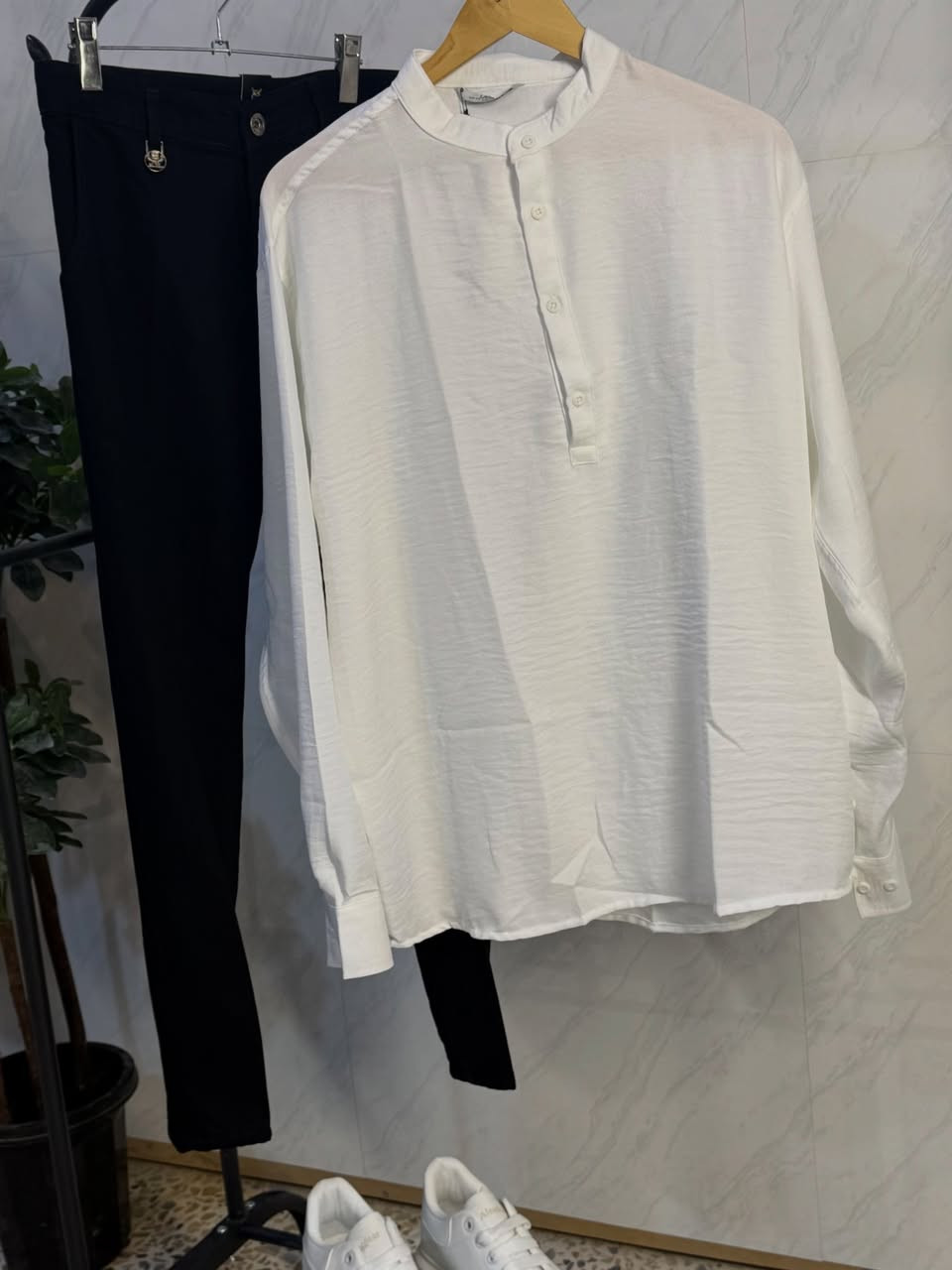 بسم الله الرحمٰن الرحيم 🌿

زبائنـا الكرام ✨
نفتتح وياكم السيزن الصيفي 🔥

قميص لنن مغربي👍
خامة صيفية خفيفة ومريحة
مقاسات 📏متوفر بعدة قياسات

من شركة LAST MAN – تميز بالأناقة والجودة 🔥
العنوان 📍السايدين حي العبور مقابل مدرسة الحضرة المحمدية


**إذا كنت صاحب هذا الإعلان وتريد حذفه لأي سبب، رجاءا أرسل رسالة إلى الدعم الفني**