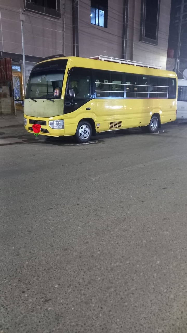 سلام عليكم
كوستر للبيع موديل 2017 صفره بلاد

كفاله عامه مكينه كير اكسن تخم تاير جديد رقم شمالي  وركه اضافيه تبريد محور كشن ستاركس سيبايه دوشمه كشنات وئرضيه السياره خير من الله بدون طخه بدون صبغ كفاله عامهه ترهم مراوس ب15 
عنوان السياره البصرة الاستفسار  على الرقم *********** الشراي يتصل ويدلل
