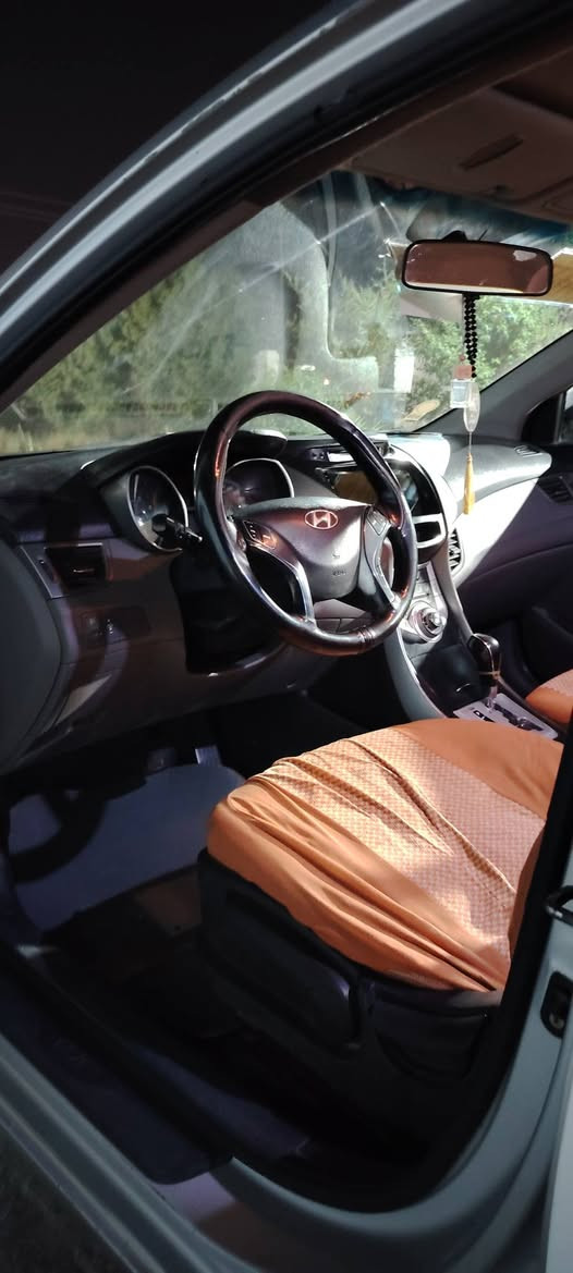 السلام عليكم 
سياره النترا وارد خليجي محرك 1600 تبريد حداديه محرك كير السياره جاهزة رقم ميسان دولي سنويه لل 2020 بأسمي شخصيا تحويل مباشر 
العنوان الناصرية المركز 
للتواصل ***********
