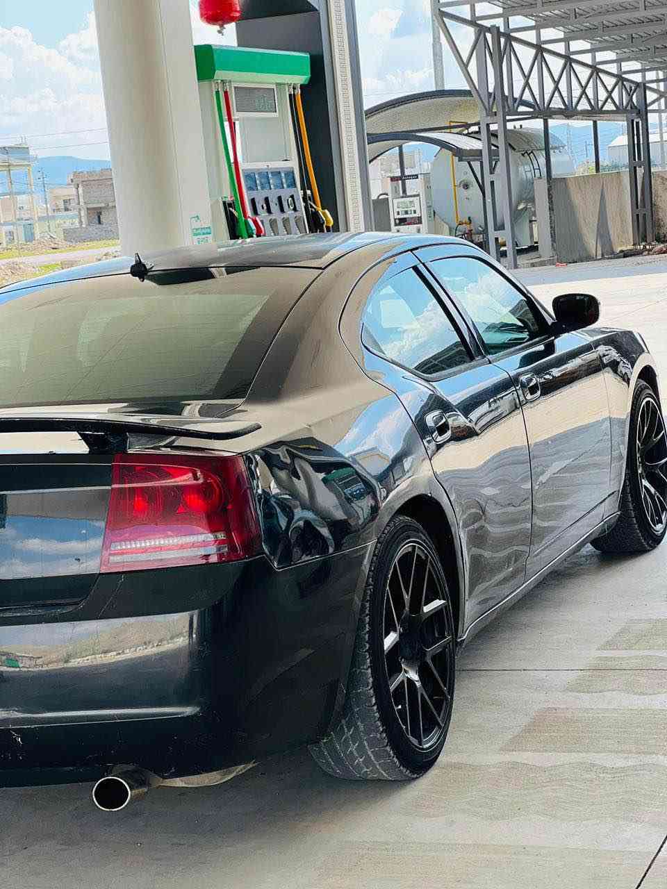DODGE CHARGER 2008
بەناوی خوا دۆج چارجەر 
 دوبەی ساغ ،، ساغ 
مەکینە ٢.٧ی شەش پستن 
بەنزین زۆر کەم دەخوات و قوتێکی خۆشی هەیە 
دەعم و لێدراو و کەڤەر گۆڕان بەشەرت 
چوار تایەو ویل لۆک 
گێڕ ئۆتۆماتیک 
کوشن کارەبای 
سعری تەنها ٥٦گەڵاو مەجال 
گۆڕینەوەش دەکەم بە شتێ بە دڵم بێت 
بۆ زانیاری زیاتر 
پەیوەندی بکەن
***********
ڤایبەر و واتس ئەپی لەسەرە Singapore
