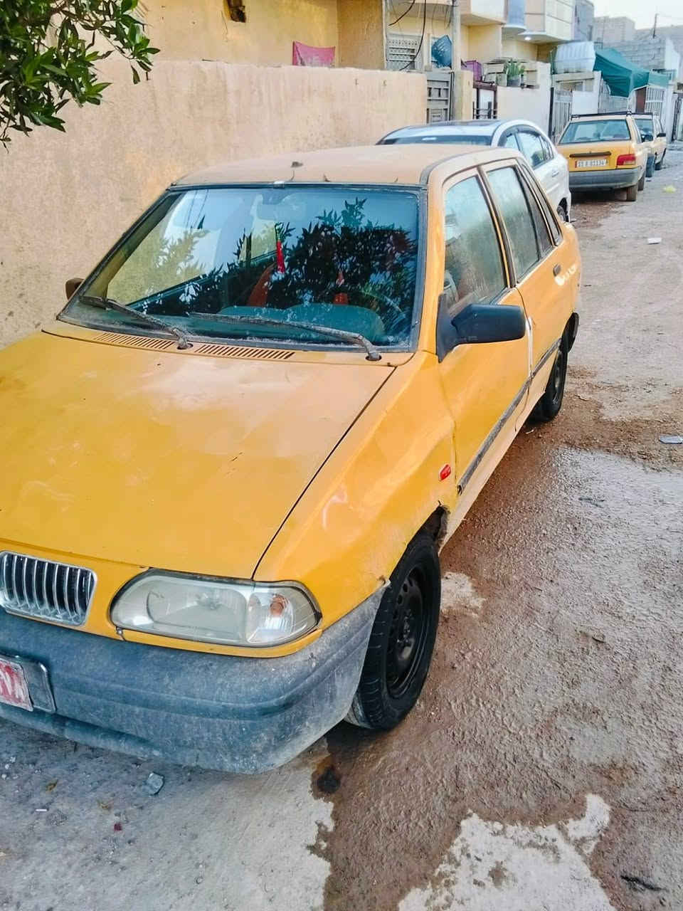 السلام عليكم رجاء رجاء رجاء انتبه ع المنشور
٢٠١٢ كير رابع يفلت محرك جديد صدر داخل تايرات كلهة جديد سنويه اصليه ماندل راعي رقم بغداد احمر
المكان بغداد 
السعر مليون و١٠٠ 
***********
