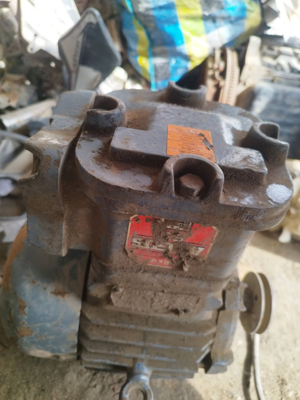 ماطورات عدد 8.  كلهن شغالات امريكي 

***********
