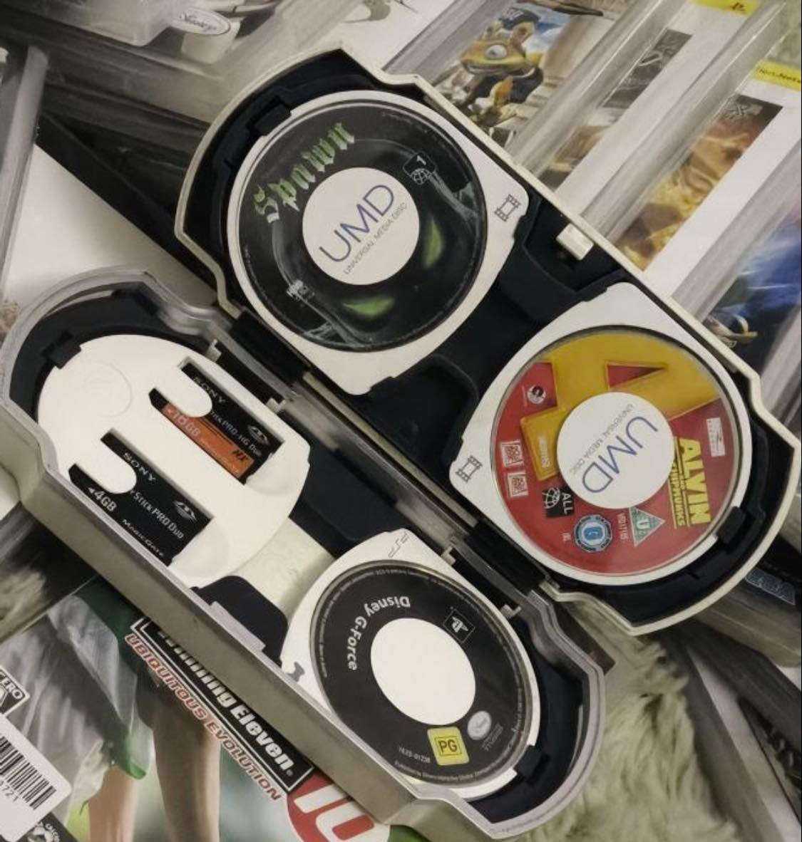 حقيبة PSP عظم بيها مجموعه العاب PSP نظيفات 
مع رامات عدد 2 واحد 4G وثاني 16G
سعر 60 الف


**إذا كنت صاحب هذا الإعلان وتريد حذفه لأي سبب، رجاءا أرسل رسالة إلى الدعم الفني**