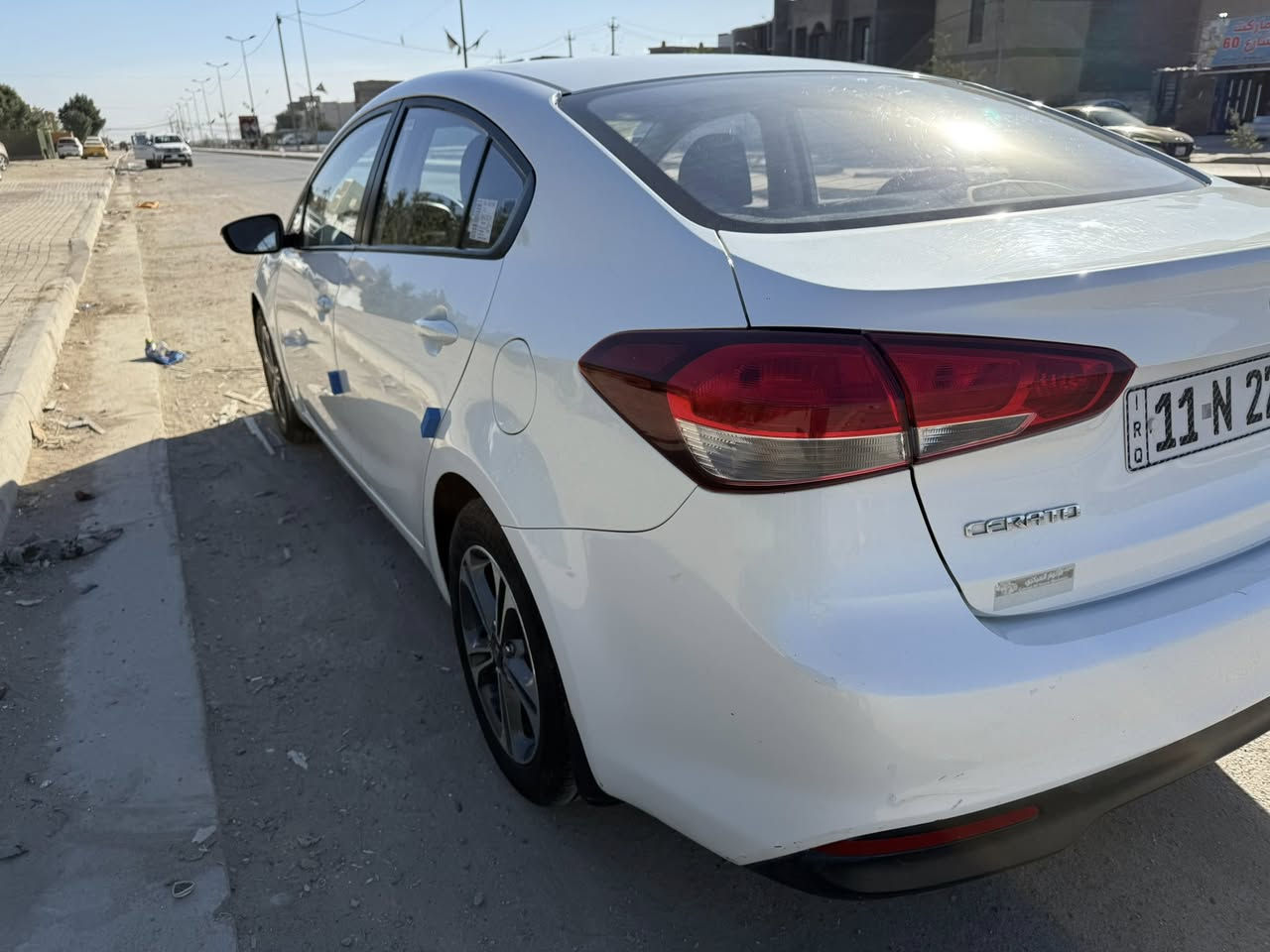 سلام عليكم للبيع كيا سيراتو موديل 2017 خليجية رقم بغداد الجديد مكينه 1600 دوش سياره مكفوله من صبغ وبارد ماشيه 77 الف مكاني بغداد الكرخ قرب تقاطع درويش رقمي *********** 
السعر 138$
