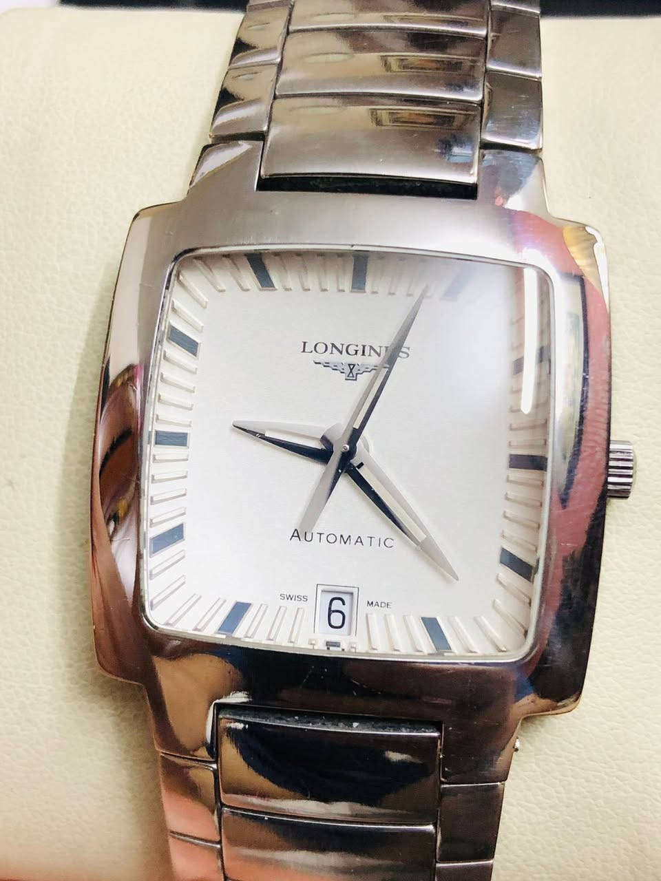 ساعة  لونجين أوبوزيشن ( Longines) 
سويسري اصلي / اوتماتيك 
المعدن مصنوع من الفولاذ 
زجاج من الياقوت الأزرق 
للاتصال ***********
