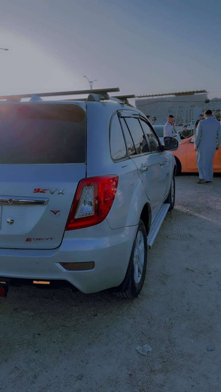 سلام سياره ليفان ZVX جديده ونضيفه سياره رقم بصره  سياره بيد بنيه وكير ومحرك كورله  عليهه وخير من الله مكينه وكلشي ما ناقصهه شي الشراي صدك يتصل ويجي سعرهه كلش حلو ٦٠ ورقه وبيهه مجال بسيط اخوان مجااال بسيط للستفسار ***********
