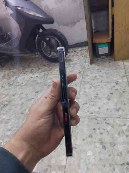 للبيع ريد ماجيك 9 كامل ملحقاته السعر700 قفل البكان بغداد مدينه الصدر الاوفلي  رقم الهاتف*********** نظافه 100%
