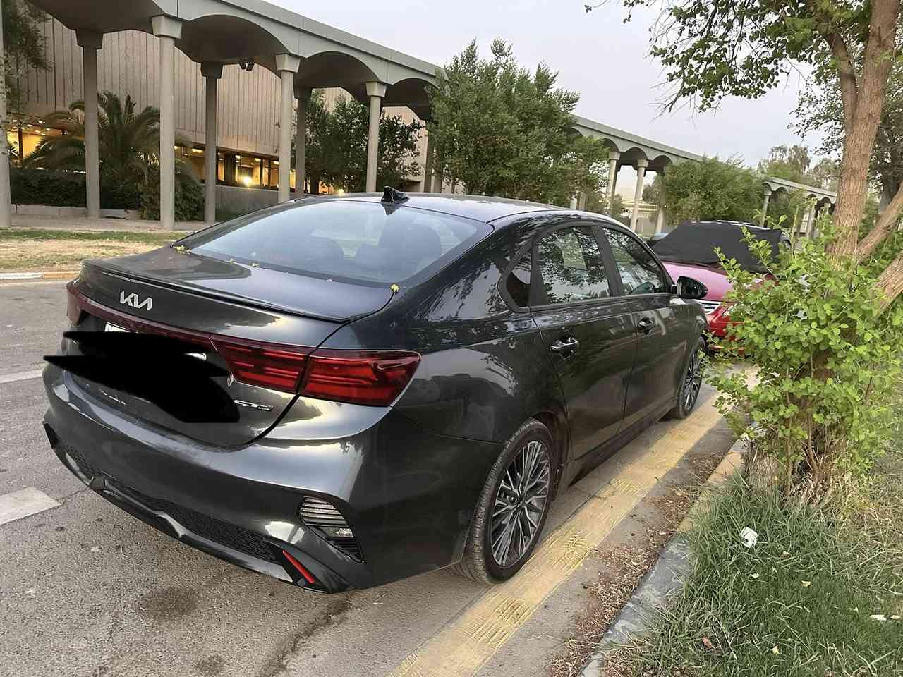 كيا فورتي موديل 23
فول مواصفات 
رقم بغداد 
بسمي 
كل التفاصيل والحادث بالصور 
حته صور التصليح 
السعر 175
***********
