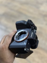 كامره سوني مارك4 شترها بحدود 17كي الاستفسار 07715246547