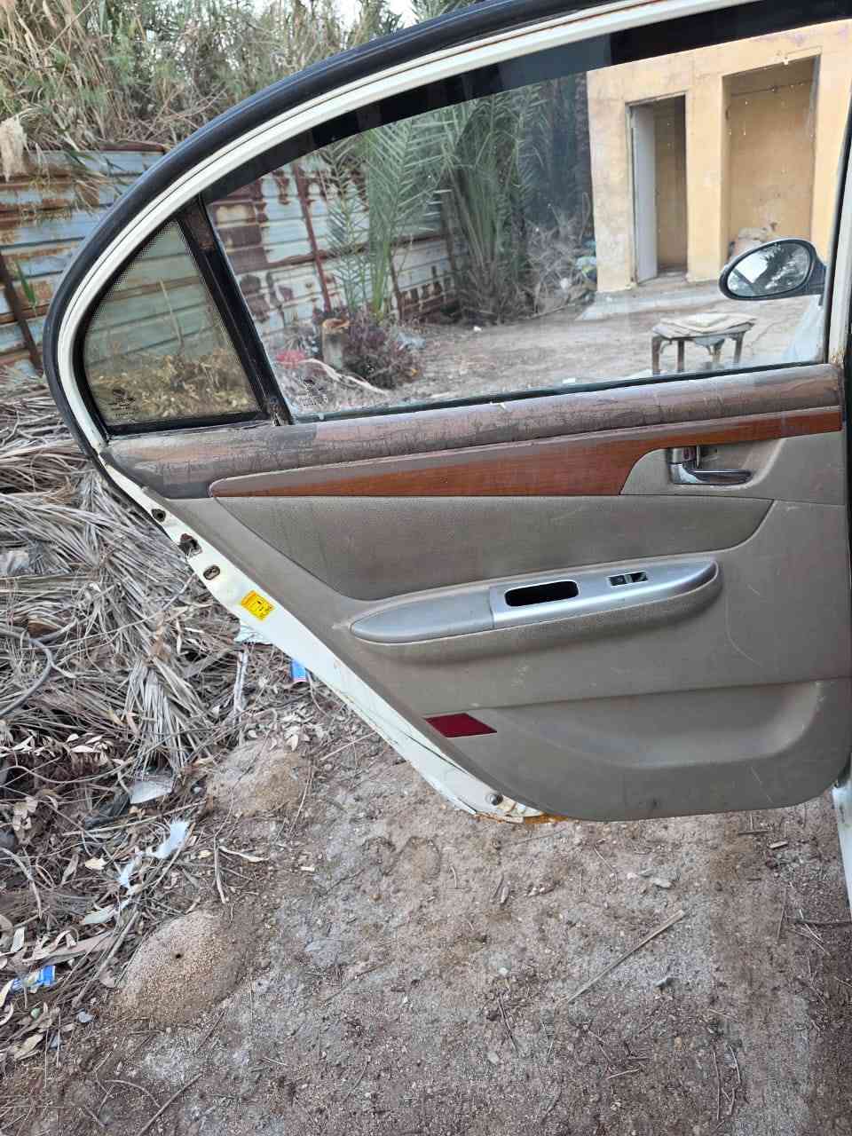 سلام عليكم ليفان مديل 2013 سياره جاهزه مكينه وكير مكفولات حداديه جديده تخم تاير جديد كهربايات كلهه شغاله با تري جديد لايت زنون  رقم الماني مشروع وطني رعيهه رقمه راح مني رقم *********** السعر 18 ورقه
